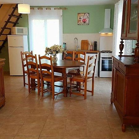 Vacation Home On Rue Du Marais 5 Petiville  외부 사진