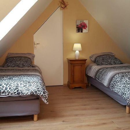 Vacation Home On Rue Du Marais 5 Petiville  외부 사진