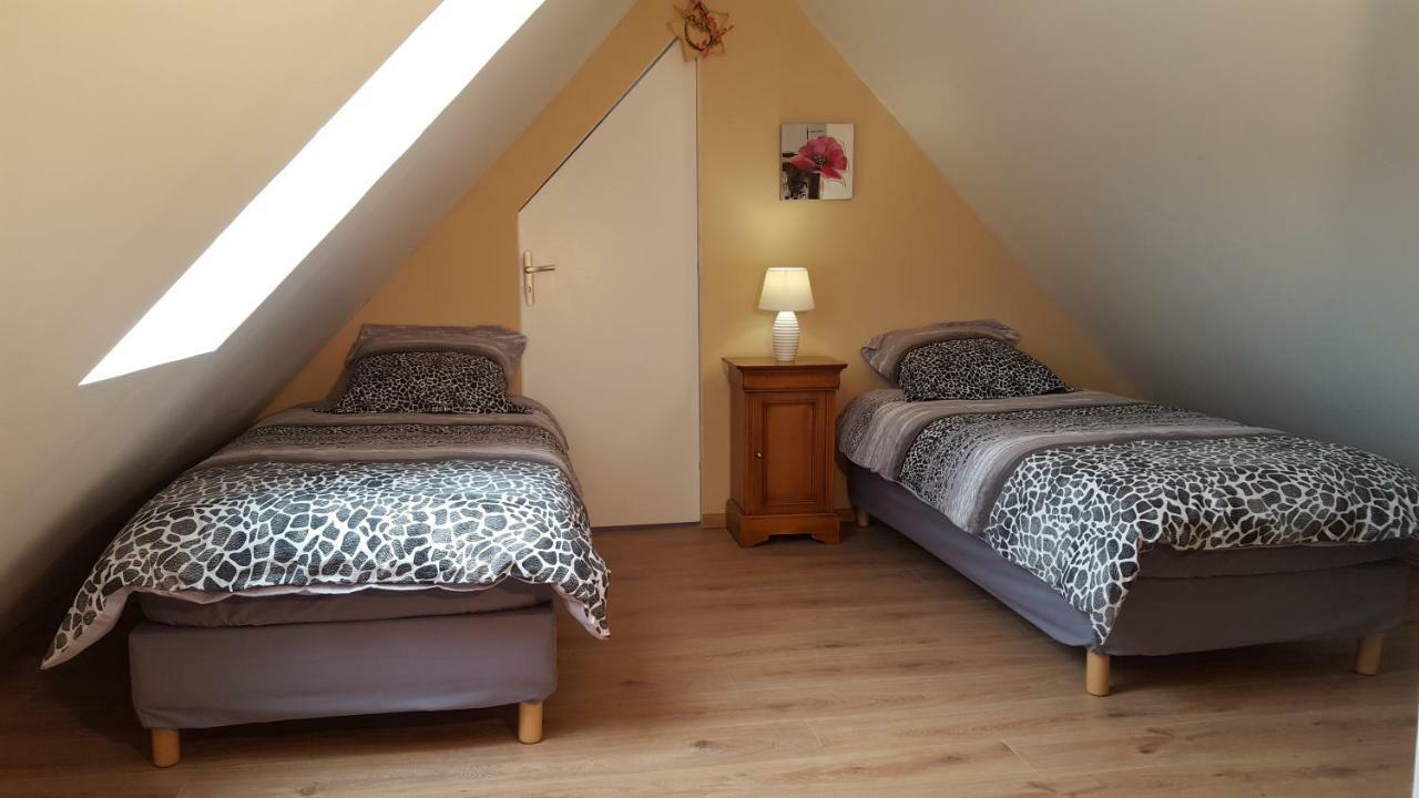 Vacation Home On Rue Du Marais 5 Petiville  외부 사진